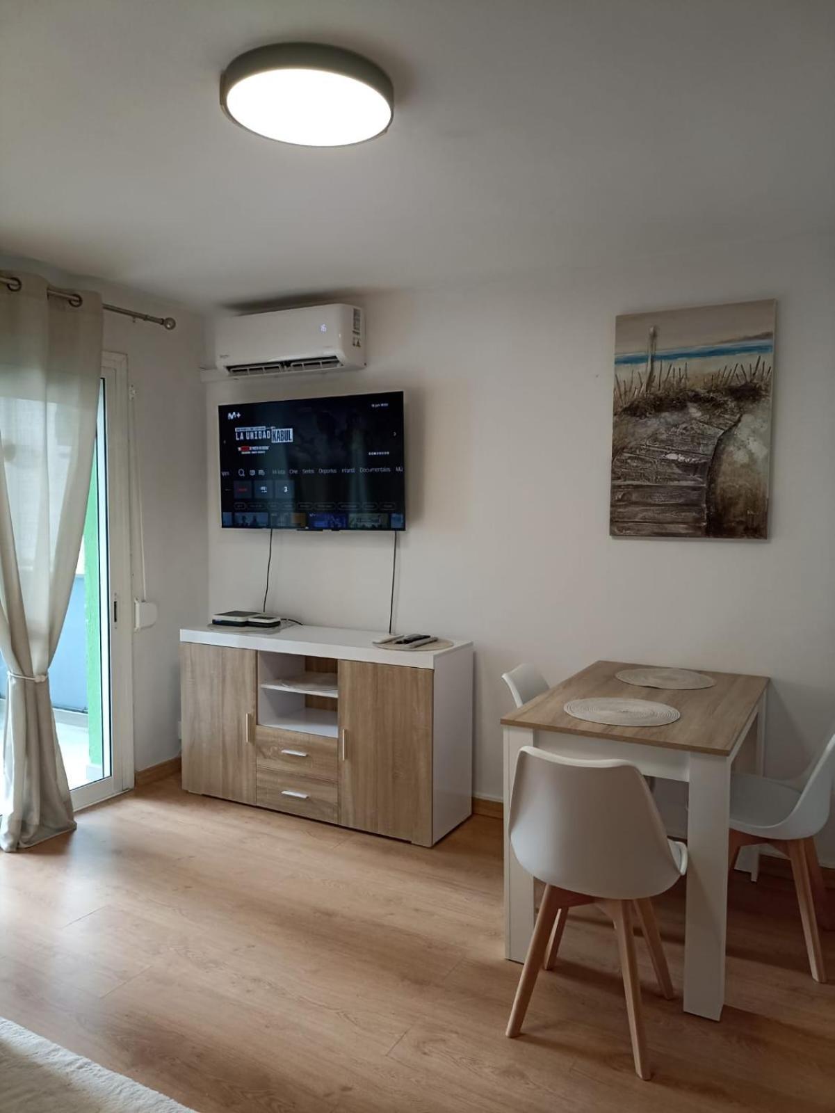 Brisas Del Mar Apartment Салоу Стая снимка